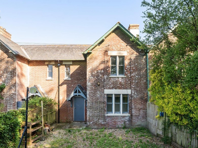Click the photo for more details of Faulstone Lane, Bishopstone, Salisbury