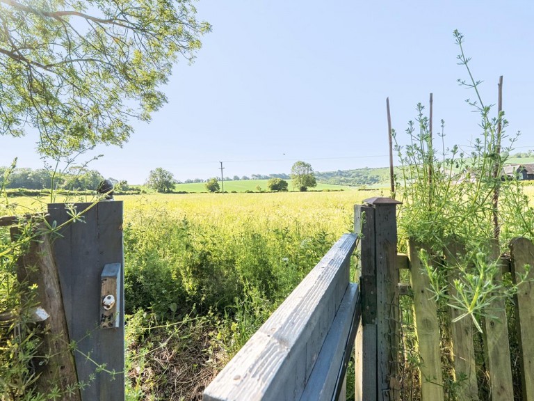 Images for Faulstone Lane, Bishopstone, Salisbury