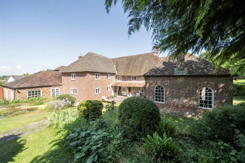 Click the photo for more details of Higher Street, Okeford Fitzpaine, Blandford Forum