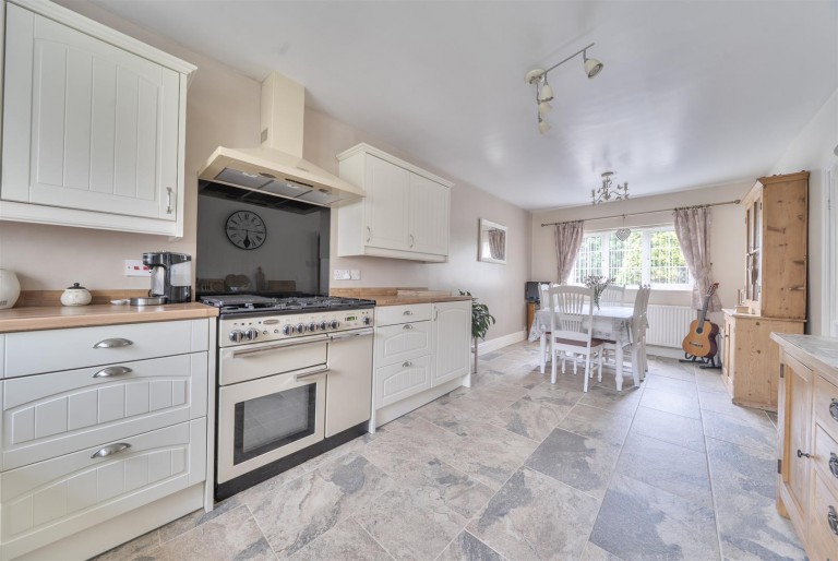 Images for Monkton Heathfield, Taunton