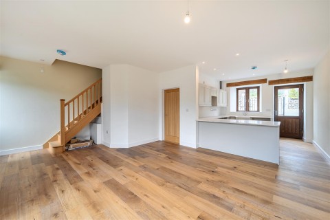 Click the photo for more details of Lezant, Launceston