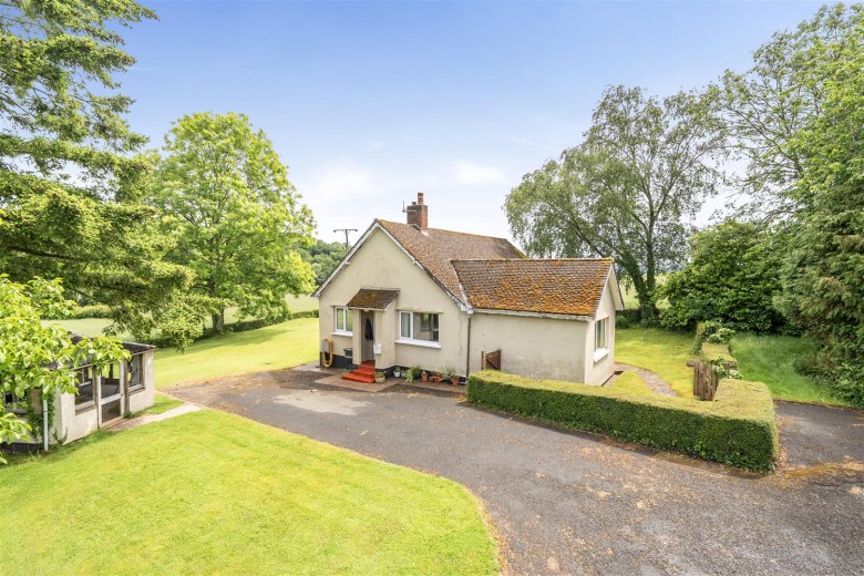 Click the photo for more details of Milverton, Taunton