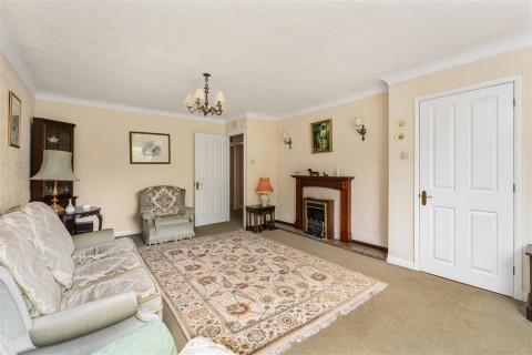 Click the photo for more details of Broughton Road, Banbury - Very large plot