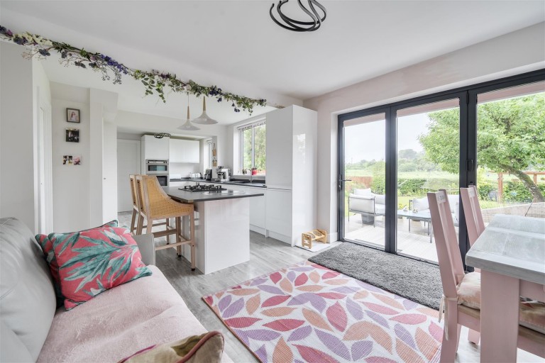 Images for Foxcovert Drive, Roade, NN7