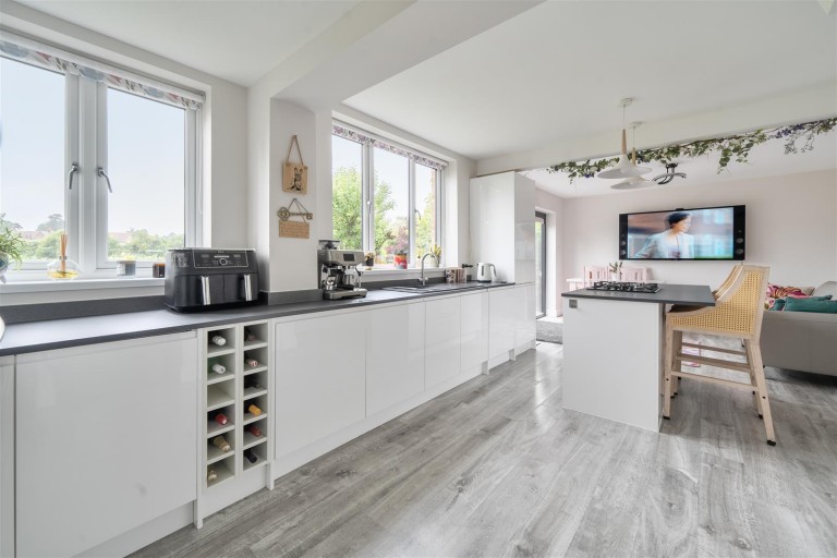 Images for Foxcovert Drive, Roade, NN7