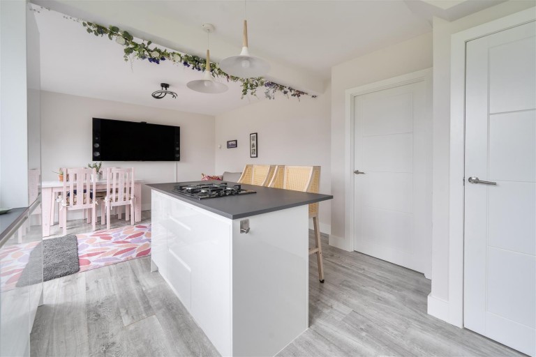 Images for Foxcovert Drive, Roade, NN7