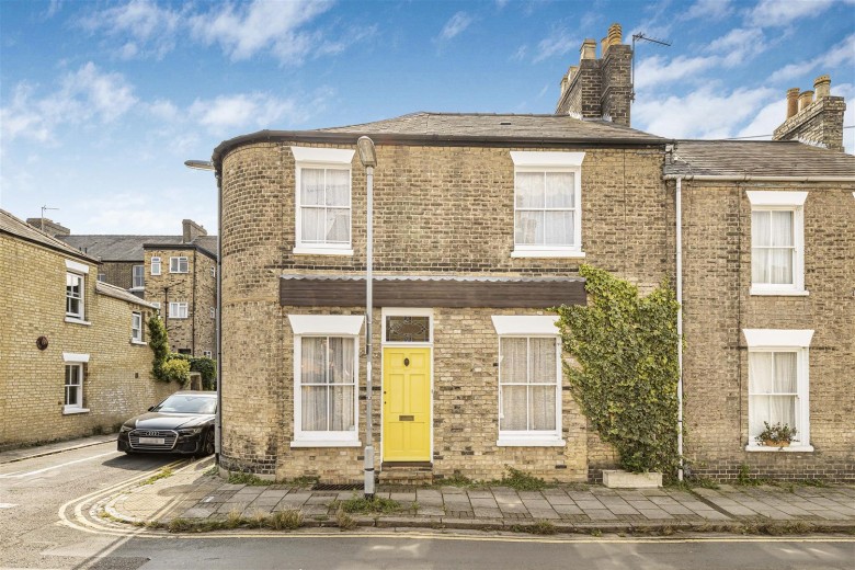 Click the photo for more details of Norwich Street, Cambridge