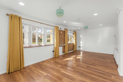 Click the photo for more details of Elton Road, Banbury