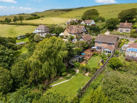 Click the photo for more details of Shorwell Isle of Wight