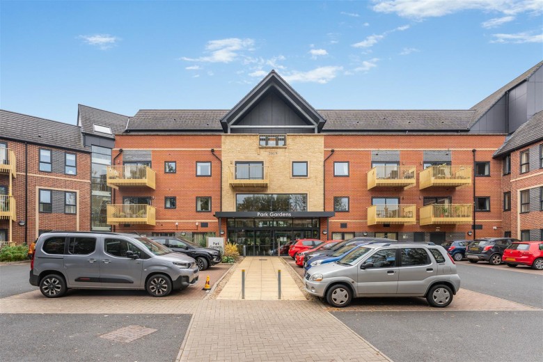 Click the photo for more details of Bath Road, Banbury - Huge partially covered balcony