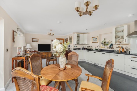 Click the photo for more details of Bath Road, Banbury - Huge partially covered balcony