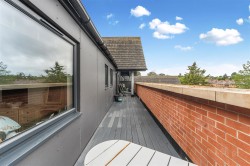 Images for Bath Road, Banbury - Huge partially covered balcony