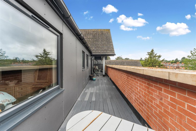 Images for Bath Road, Banbury - Huge partially covered balcony