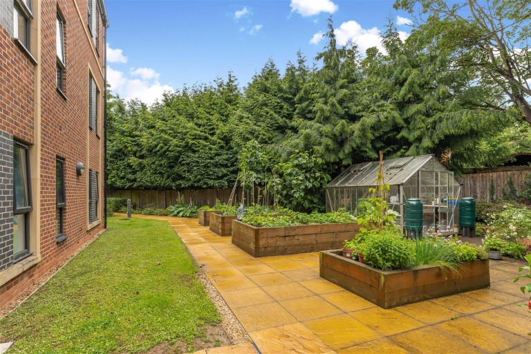 Images for Bath Road, Banbury - Huge partially covered balcony