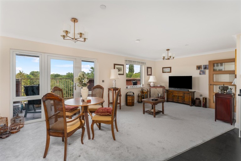 Images for Bath Road, Banbury - Huge partially covered balcony