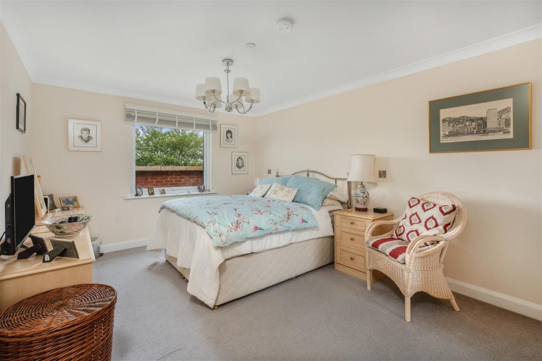 Images for Bath Road, Banbury - Huge partially covered balcony