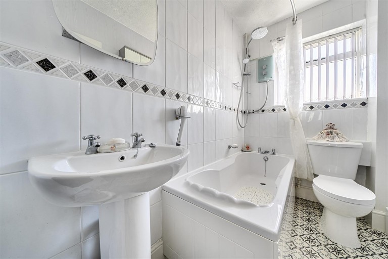 Images for Lime Road, Yardley Gobion, NN12