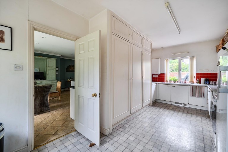Images for The Paddock, Lovells Court, Burton Street, Marnhull