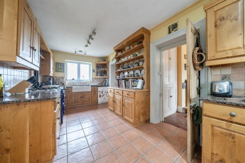 Click the photo for more details of Canal Hill, Tiverton