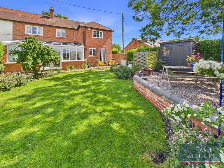 Images for 1 Mere Cottages, Houghton-On-The-Hill, Leicestershire