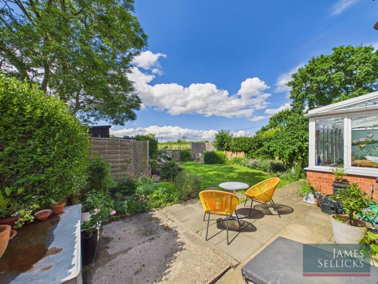 Images for 1 Mere Cottages, Houghton-On-The-Hill, Leicestershire