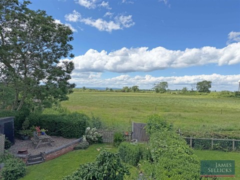 Click the photo for more details of 1 Mere Cottages, Houghton-On-The-Hill, Leicestershire