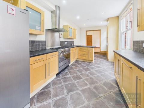 Click the photo for more details of Knighton Road, Stoneygate, Leicester
