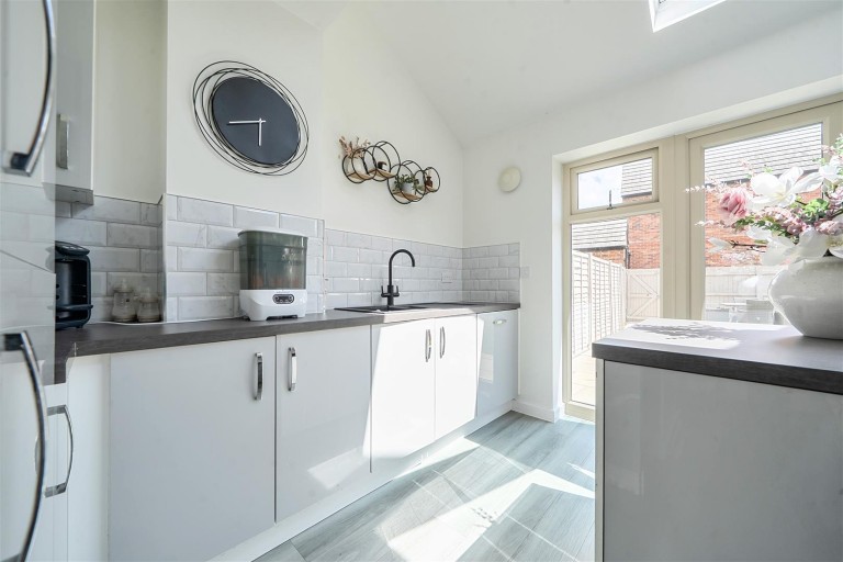 Images for Bailey Road, Banbury - Garage and parking