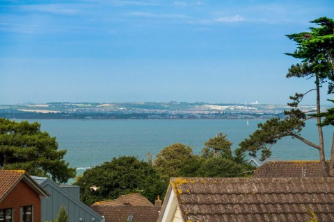 Click the photo for more details of Cowes, Isle of Wight