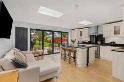 Images for Warwick Road, Banbury - No onward chain
