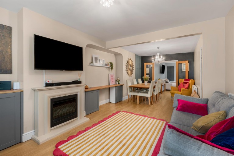 Images for Warwick Road, Banbury - No onward chain