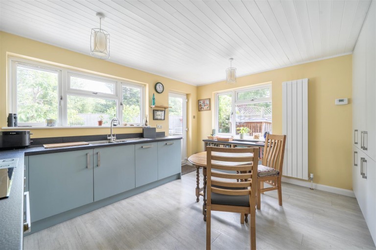 Images for Higher Shapter Close, Topsham, Exeter