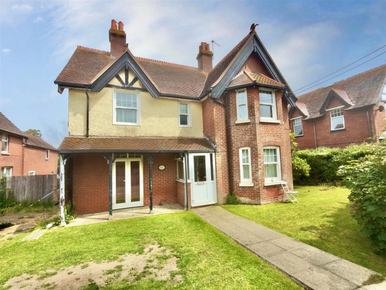 Click the photo for more details of Totland Bay, Isle of Wight