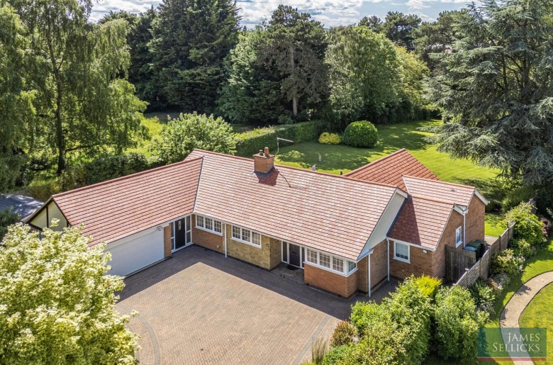 Click the photo for more details of The Woodlands, Market Harborough
