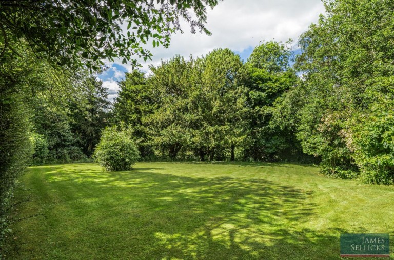 Images for The Woodlands, Market Harborough