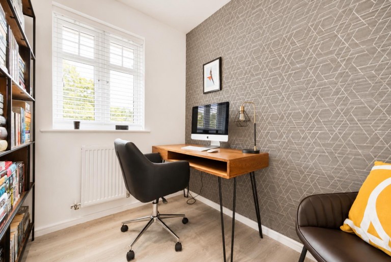 Images for Queen Eleanor Avenue, Grantham