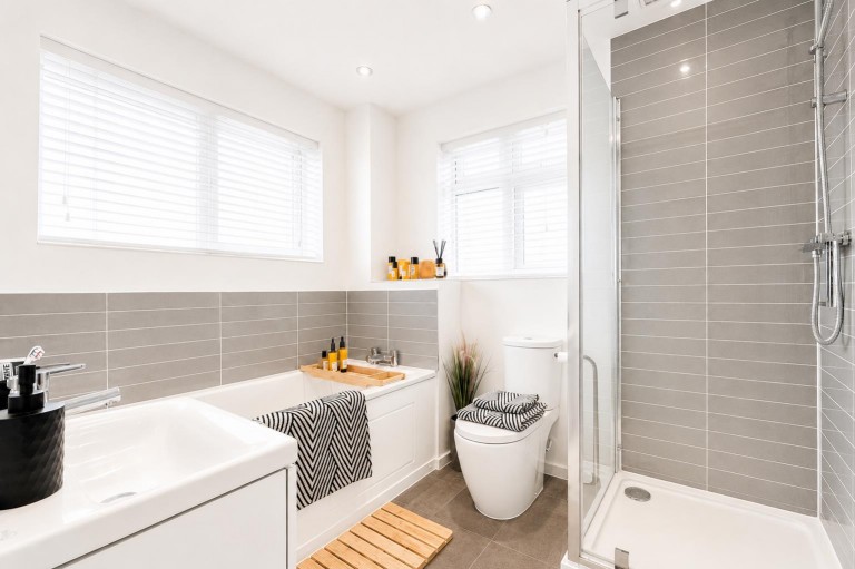 Images for Queen Eleanor Avenue, Grantham