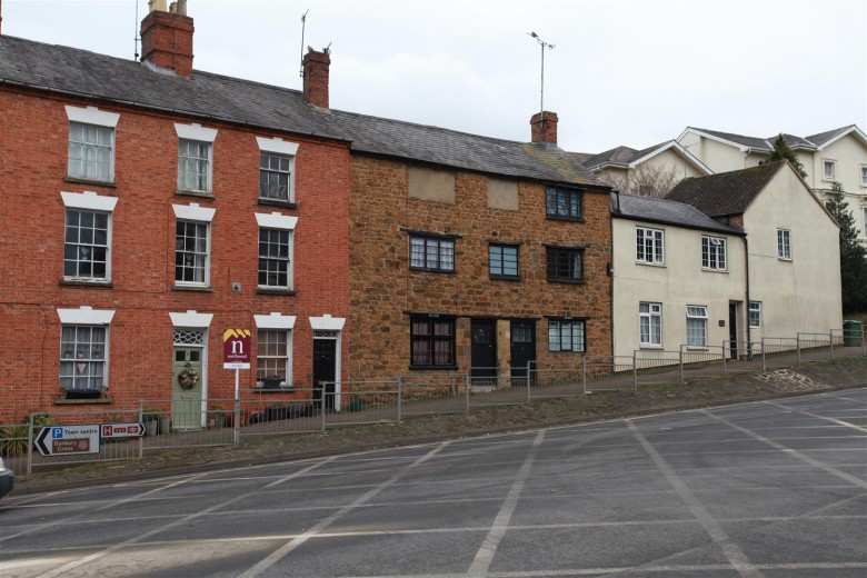 Click the photo for more details of Oxford Road, Banbury
