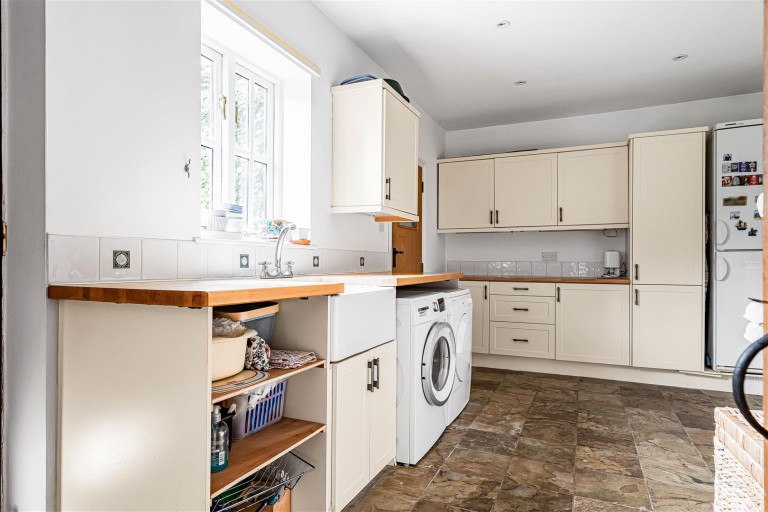 Images for Lower Road, Croydon, Royston