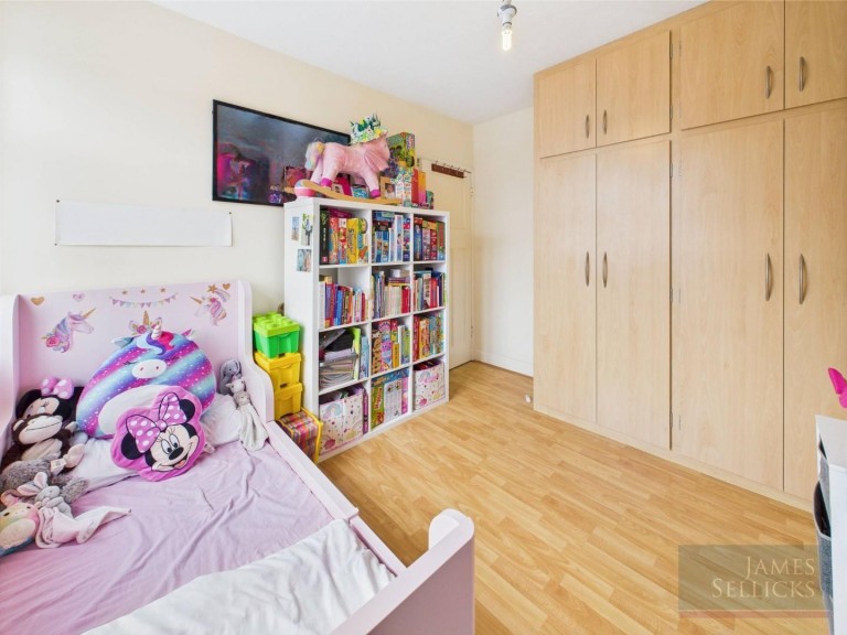 Images for Gleneagles Avenue, Rushey Mead, Leicester