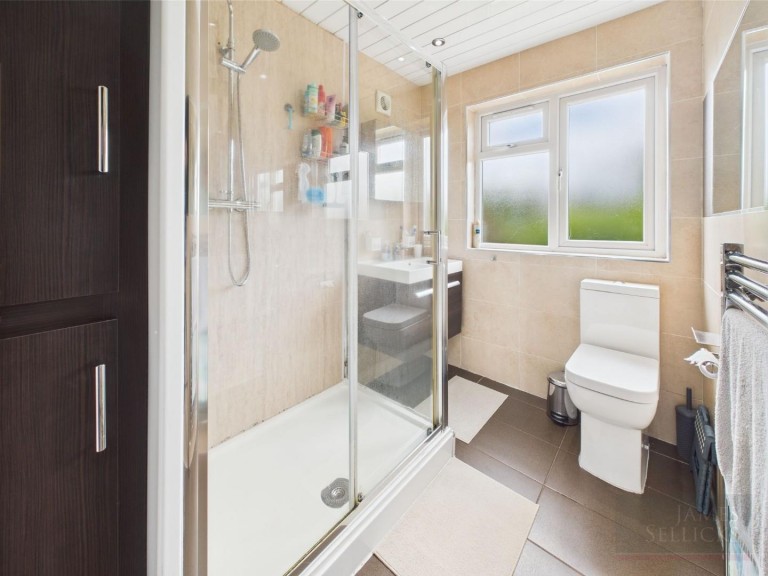Images for Gleneagles Avenue, Rushey Mead, Leicester