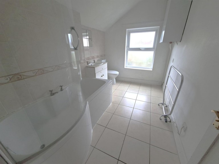 Images for Essex Street, Northampton, NN2