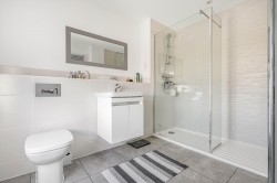 Images for Tutte Gardens, Newmarket