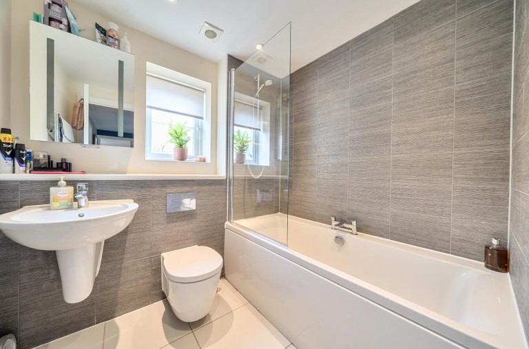 Images for Larbourne Park Road, Flore, Northampton, NN7