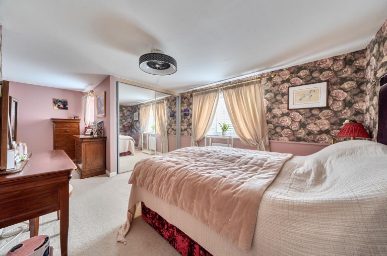 Images for Larbourne Park Road, Flore, Northampton, NN7
