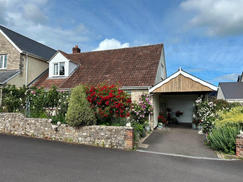 Click the photo for more details of Court Farm Close, Winsham, Chard