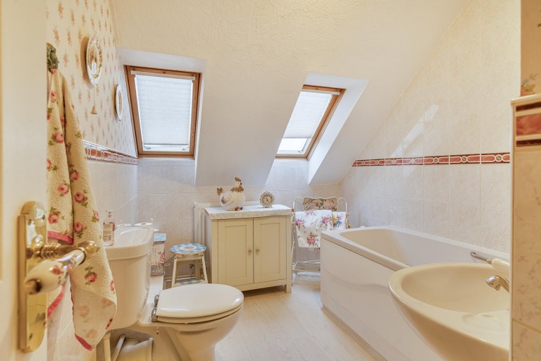 Images for Court Farm Close, Winsham, Chard
