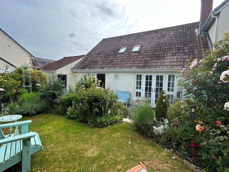 Images for Court Farm Close, Winsham, Chard