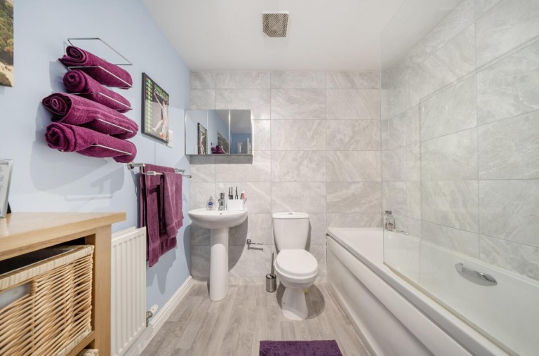 Images for Farnborough Drive, Daventry, NN11
