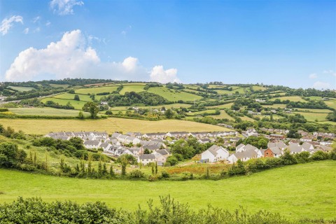 Click the photo for more details of Kingskerswell, South Devon